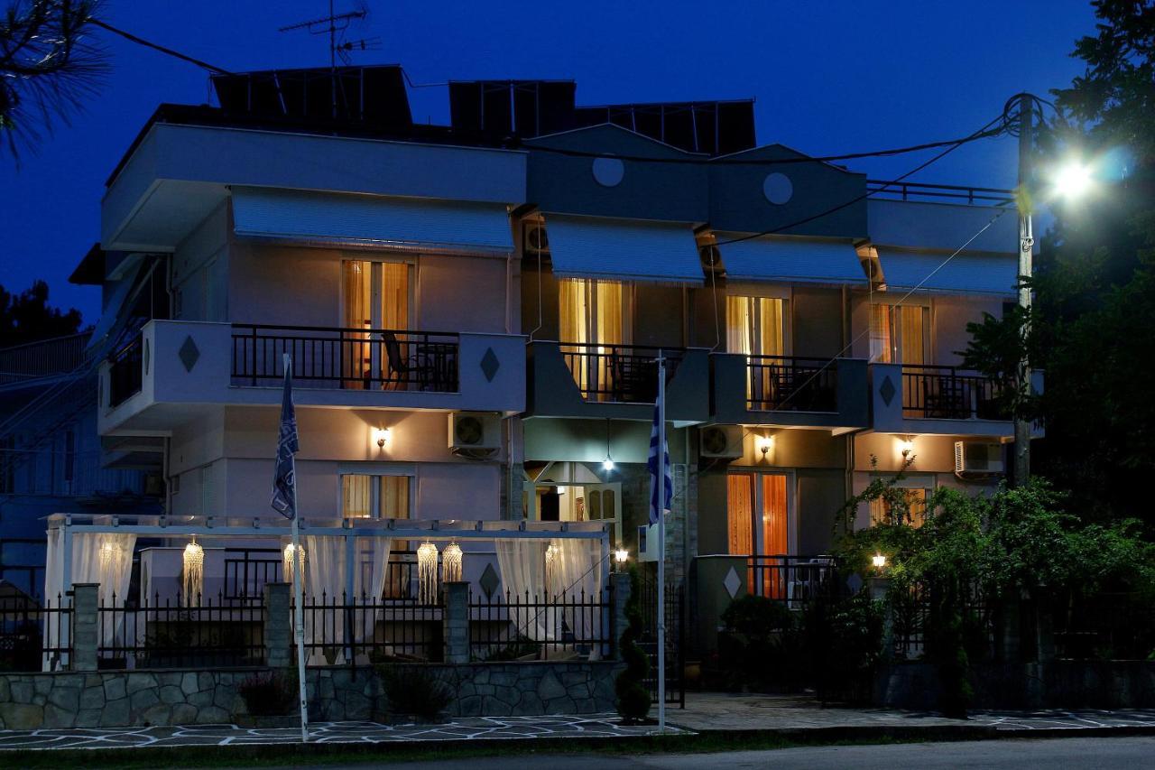Kristal Hotel Prínos エクステリア 写真