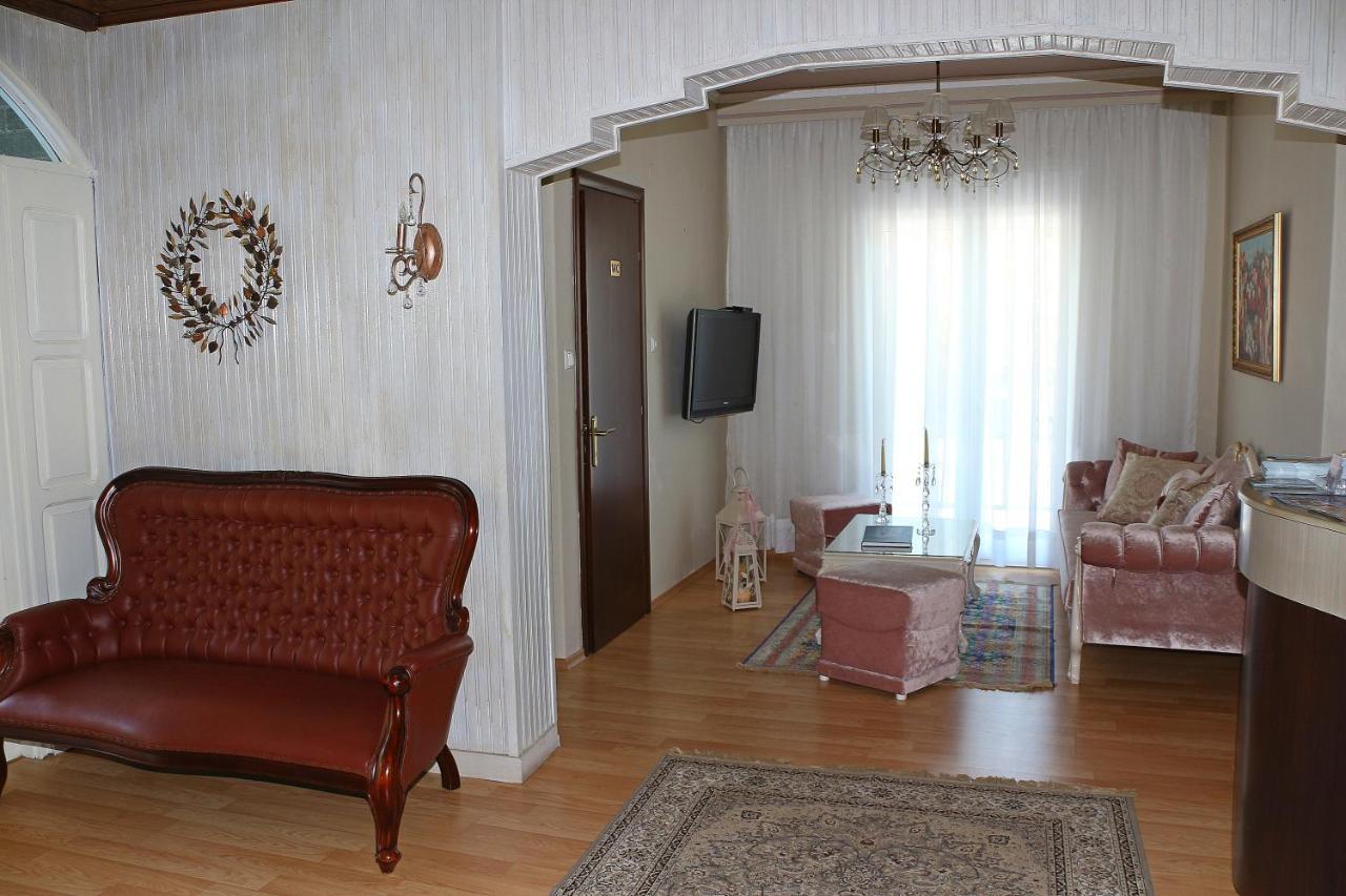 Kristal Hotel Prínos エクステリア 写真